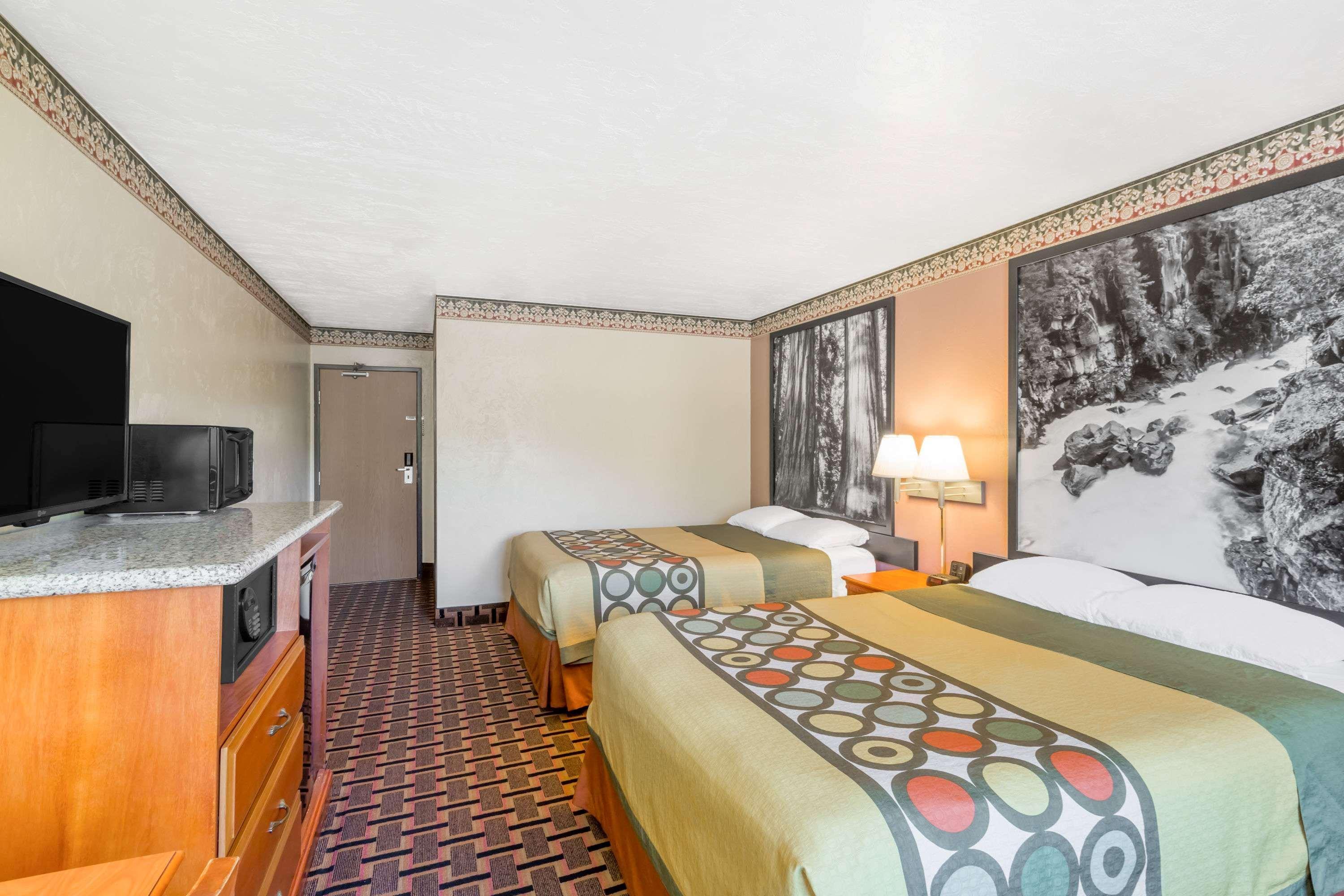 Super 8 By Wyndham Grants Pass 모텔 외부 사진